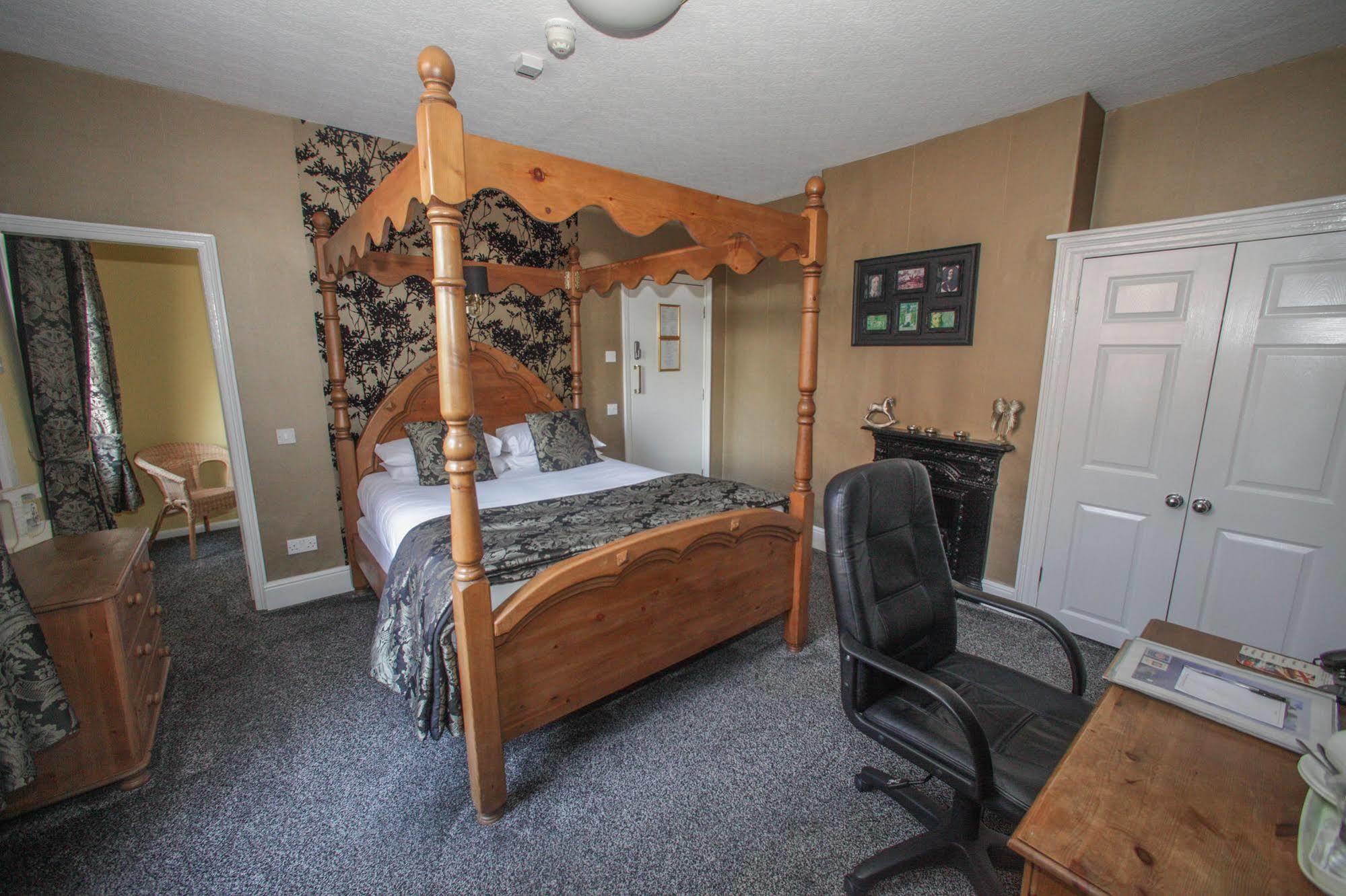 Tower House Executive Guest House Pontefract Extérieur photo
